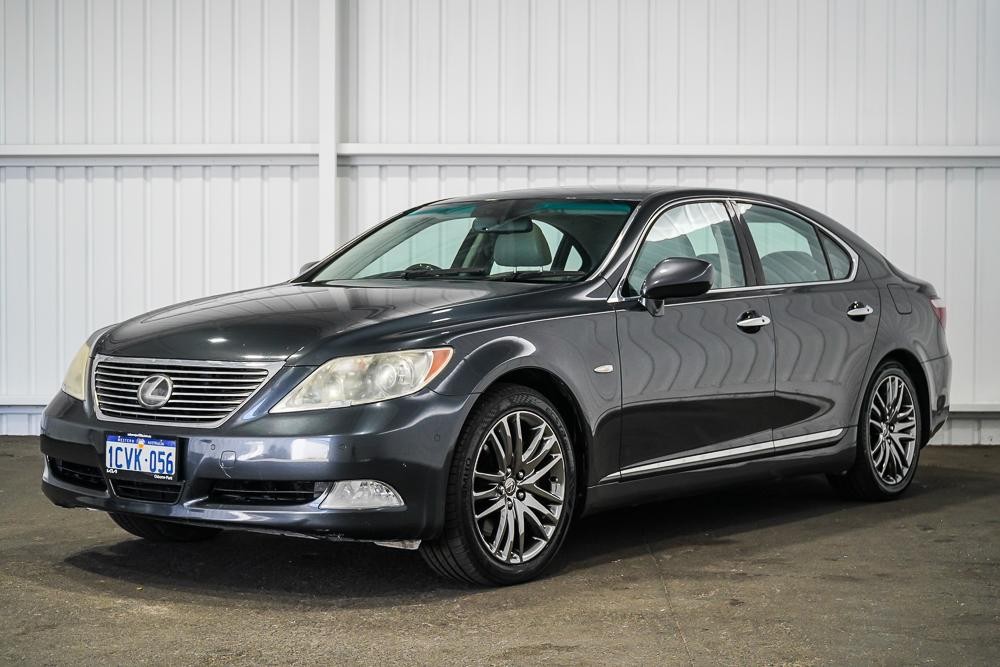 Lexus Ls image 4