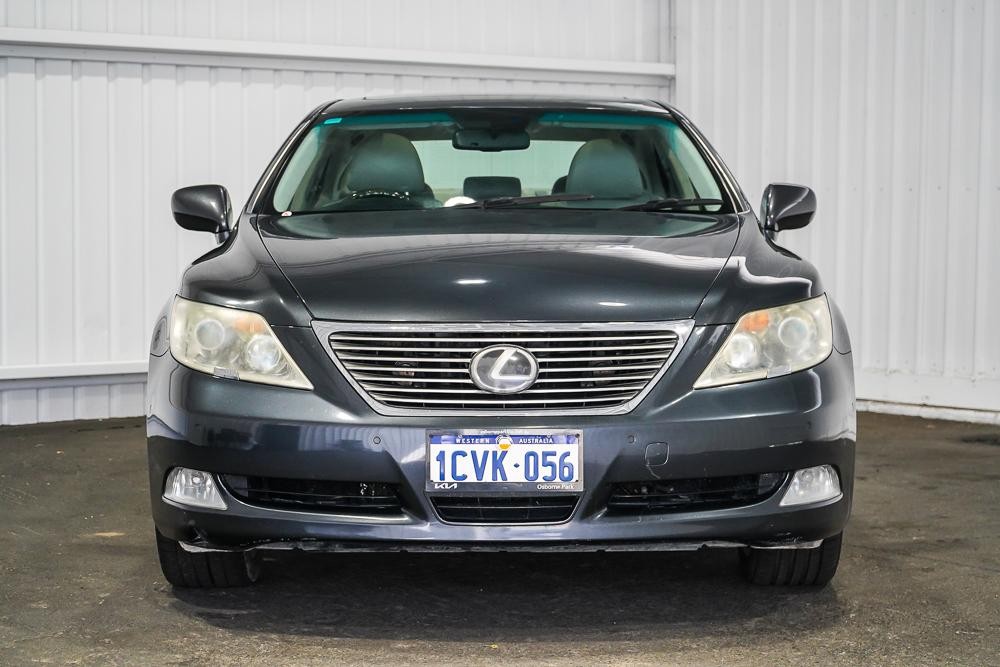 Lexus Ls image 3
