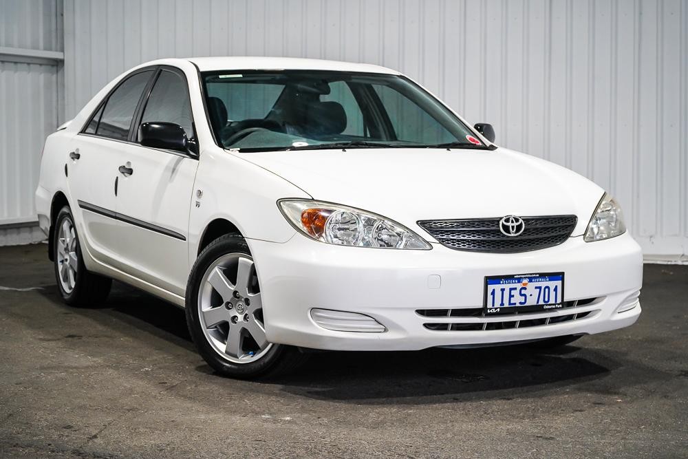 Toyota Camry image 1