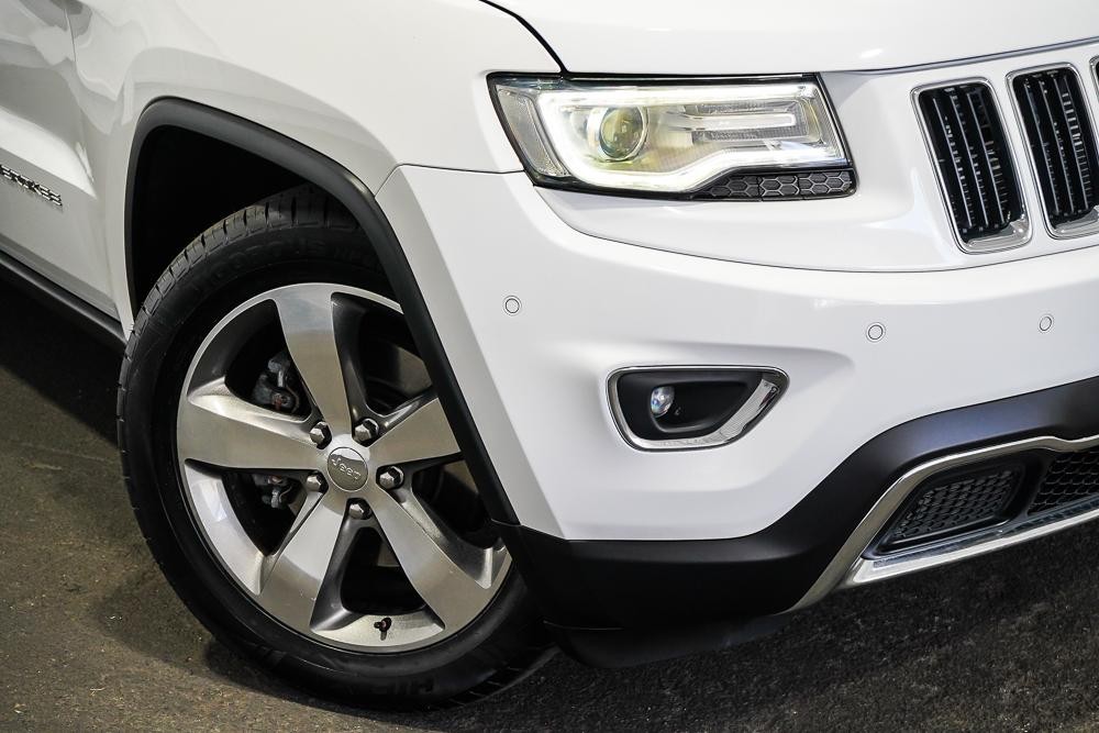 Jeep Grand Cherokee image 2
