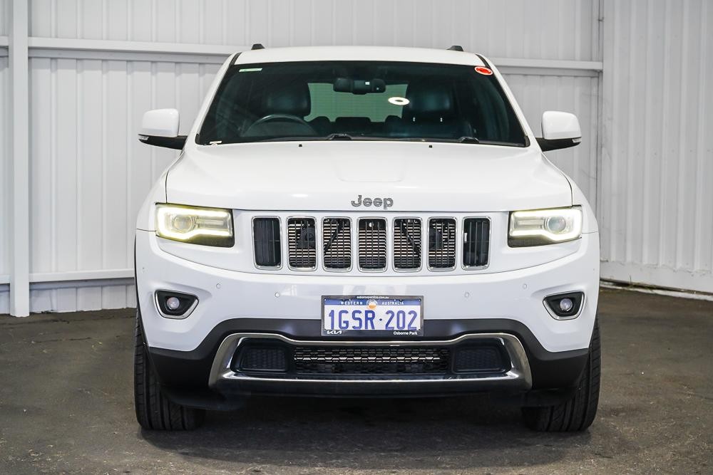 Jeep Grand Cherokee image 3