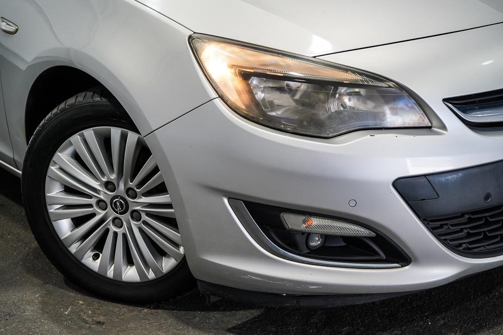 Opel Astra image 2