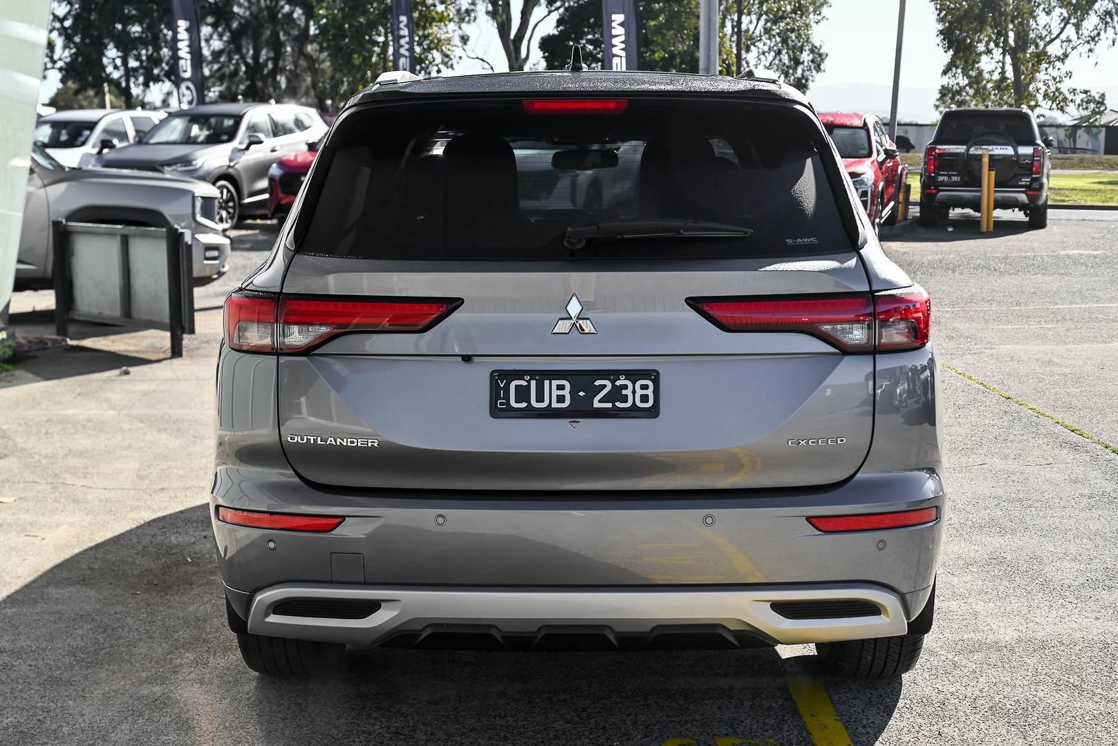 Mitsubishi Outlander image 4