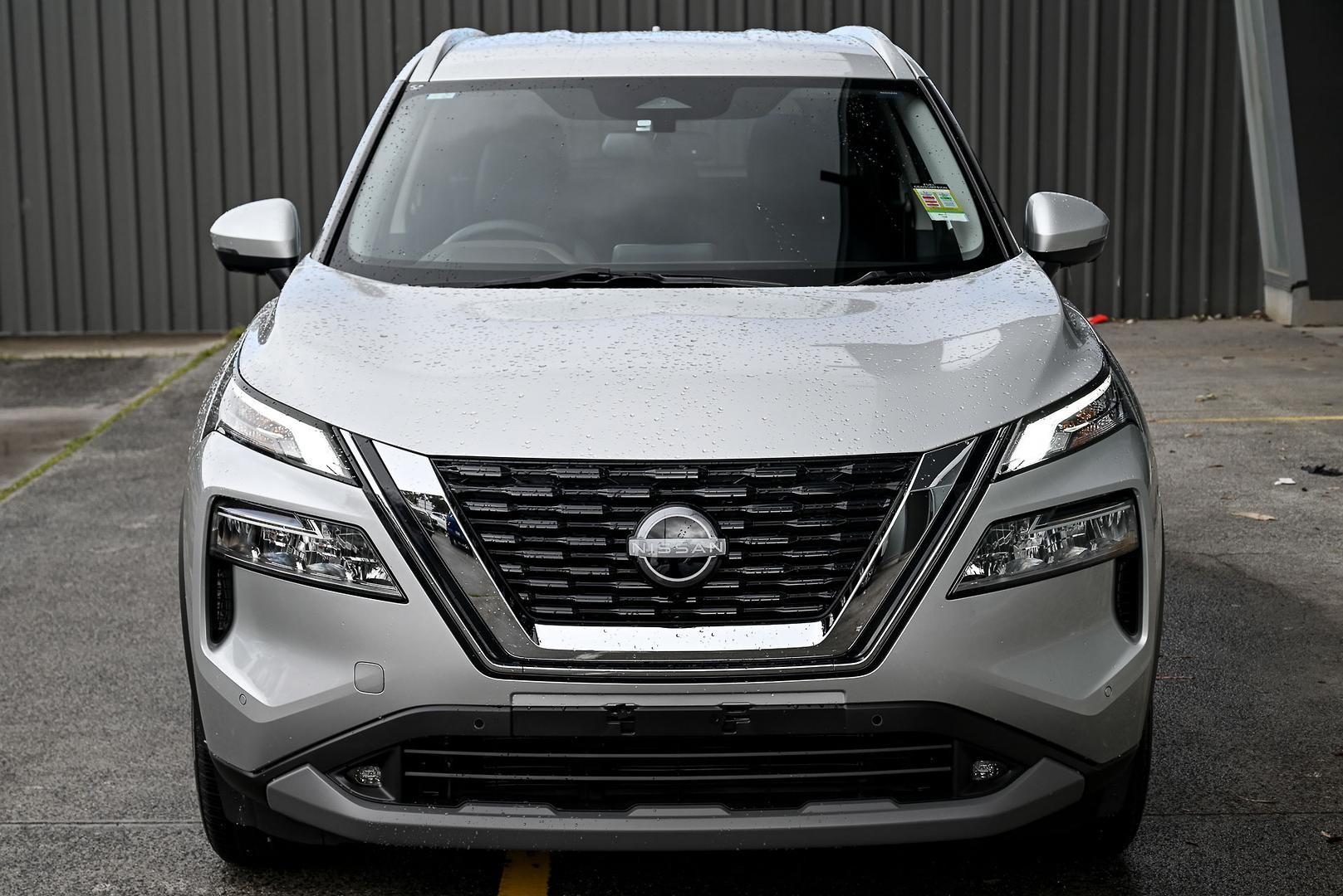 Nissan X-trail image 2