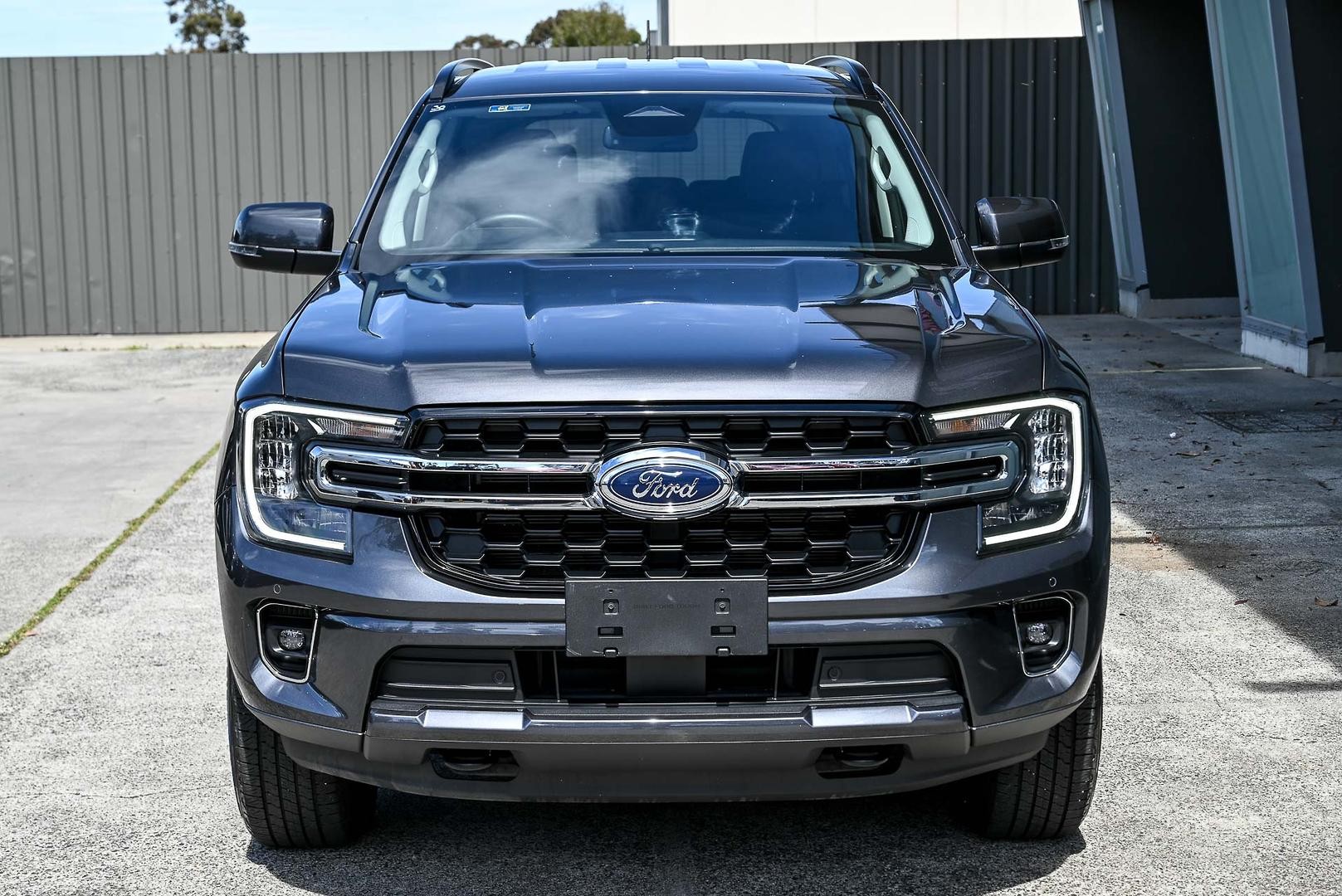 Ford Everest image 2