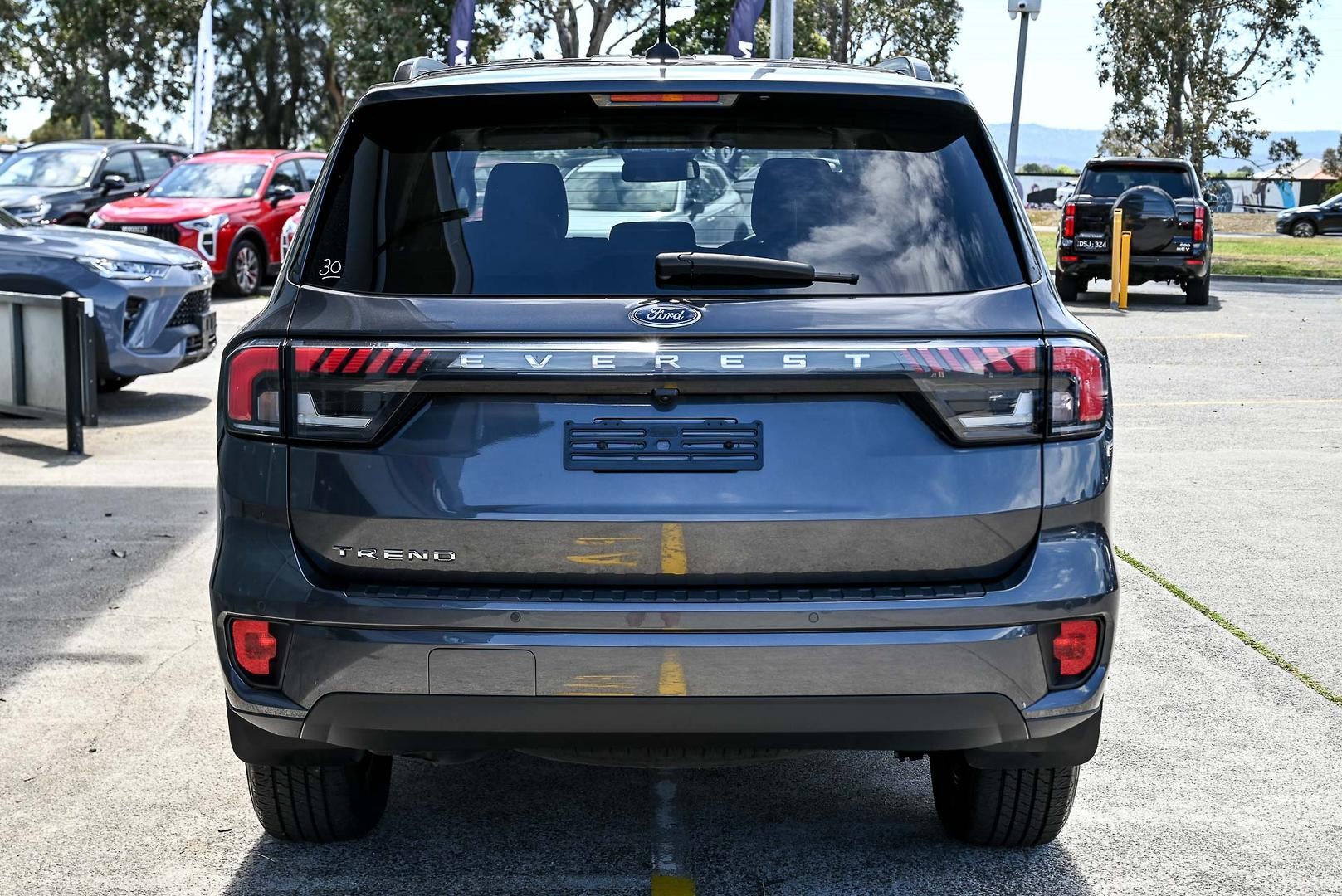 Ford Everest image 4