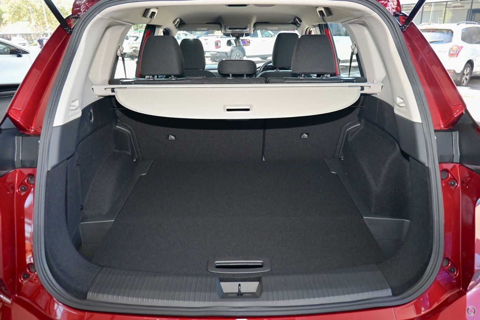 Nissan X-trail image 2