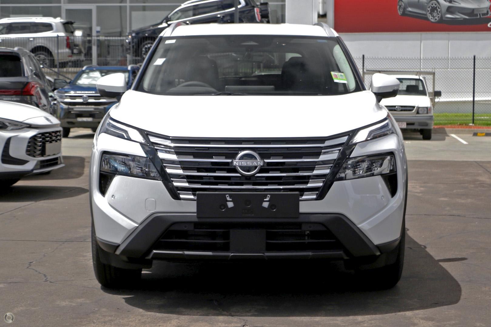 Nissan X-trail image 2