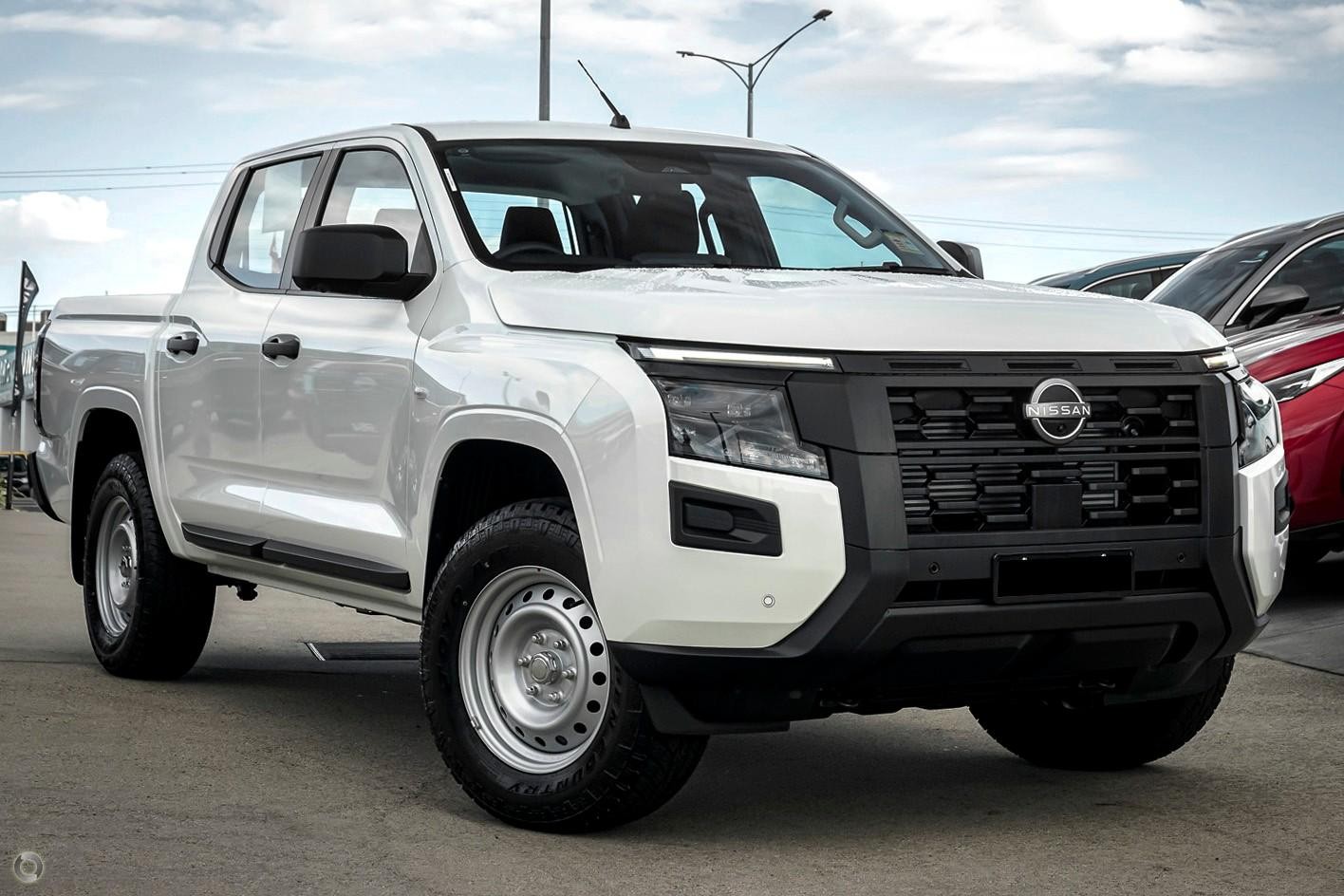 Nissan Navara image 1