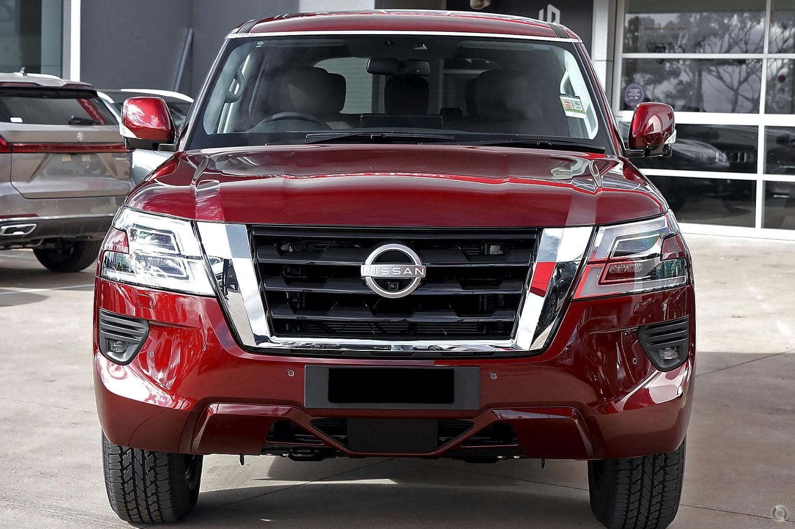 Nissan Patrol image 2