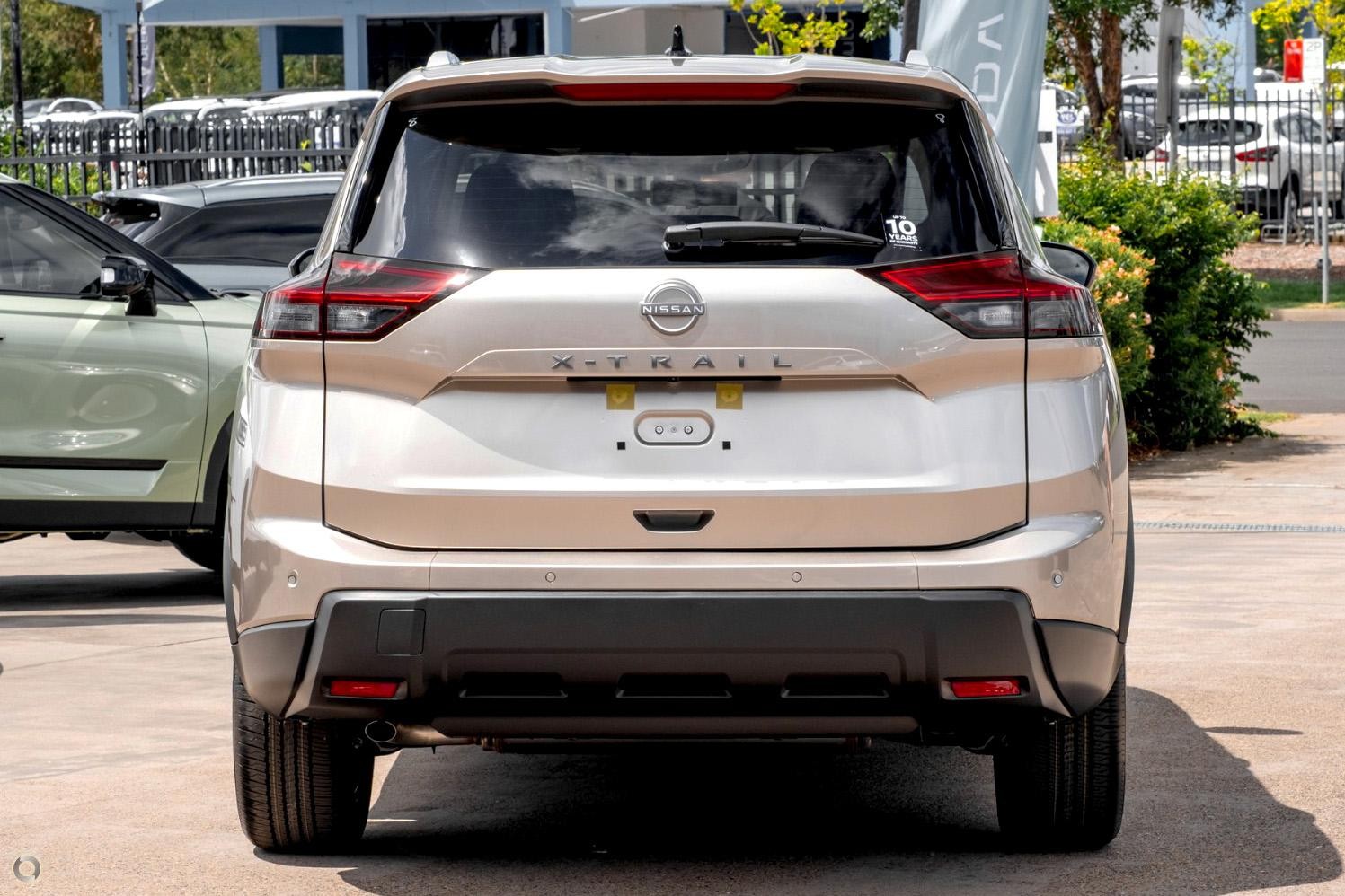 Nissan X-trail image 2
