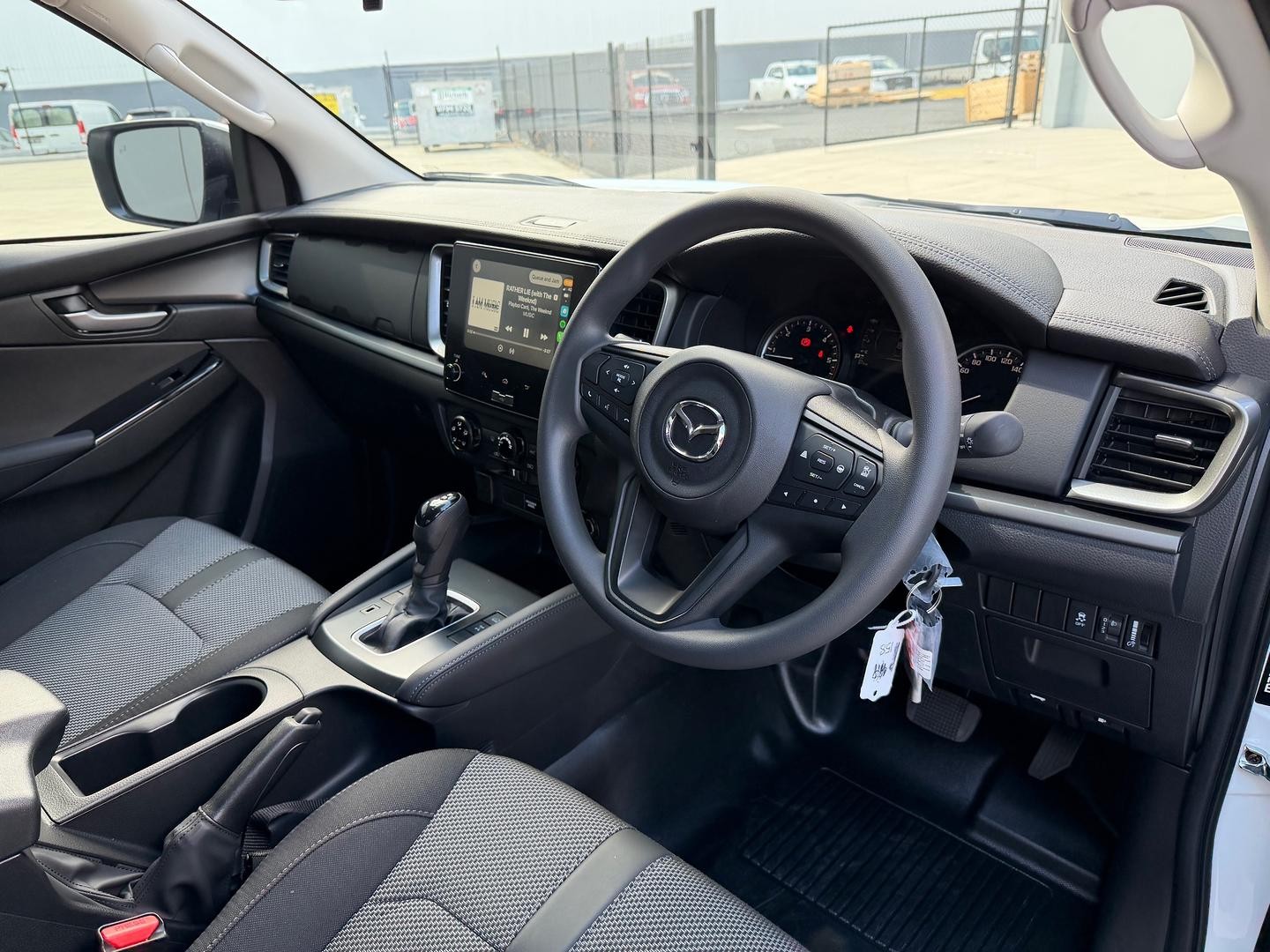 Mazda Bt-50 image 4