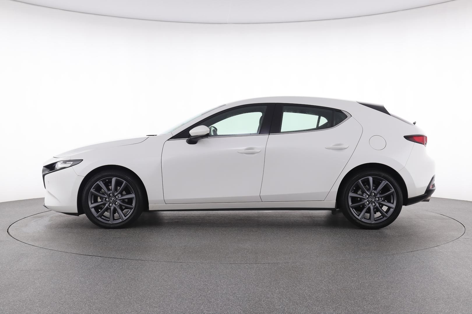 Mazda 3 image 3