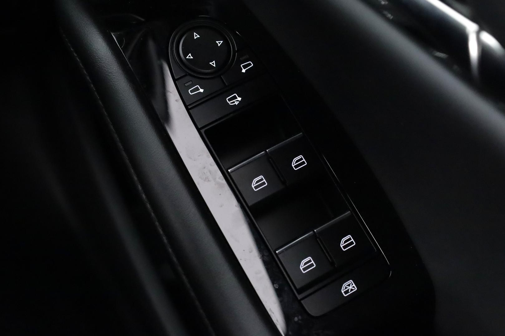 Mazda 3 image 4