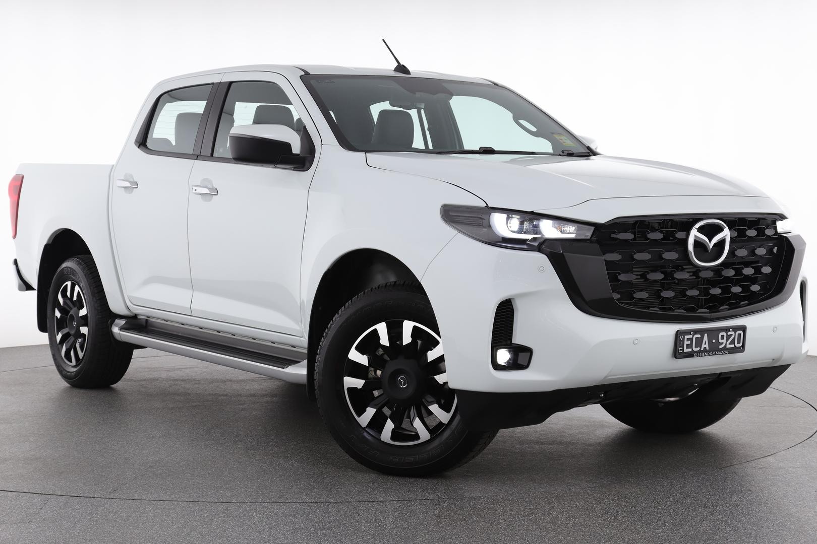 Mazda Bt-50 image 1
