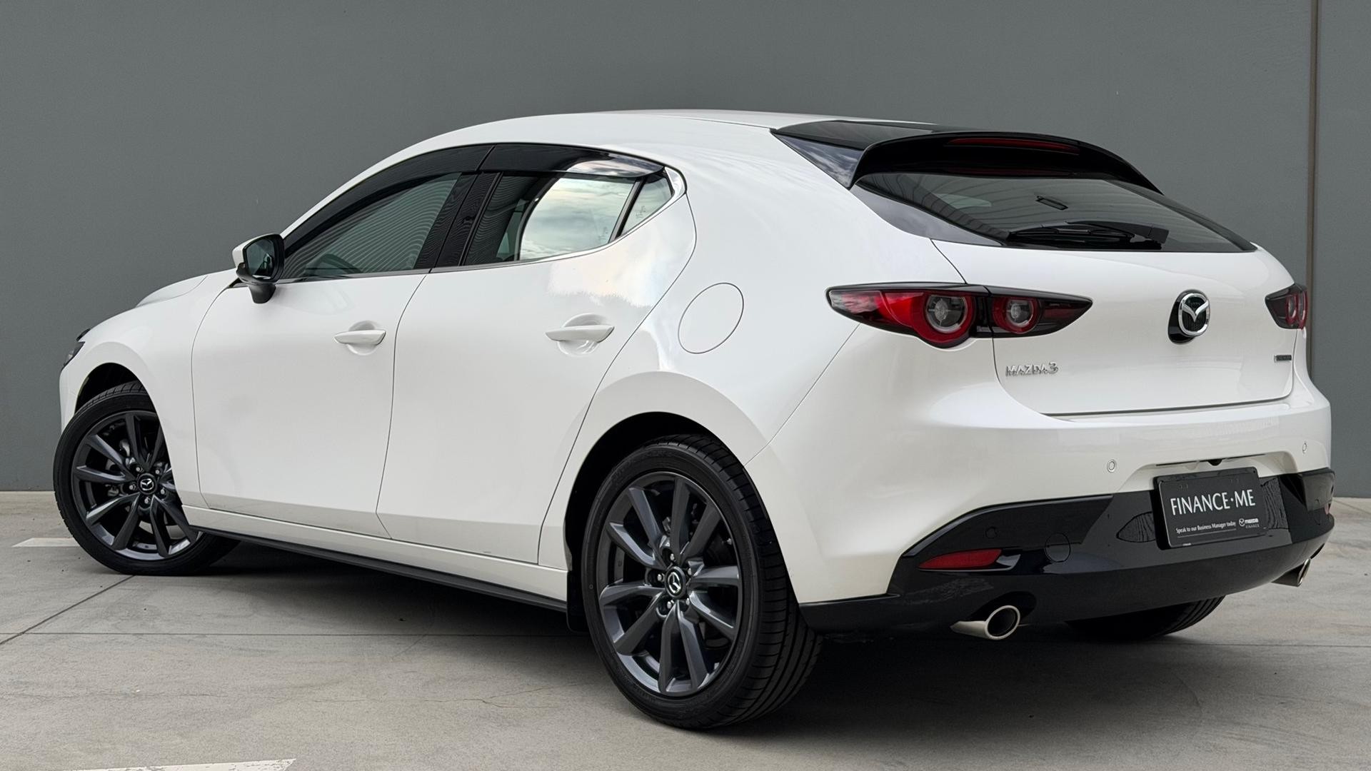 Mazda 3 image 3
