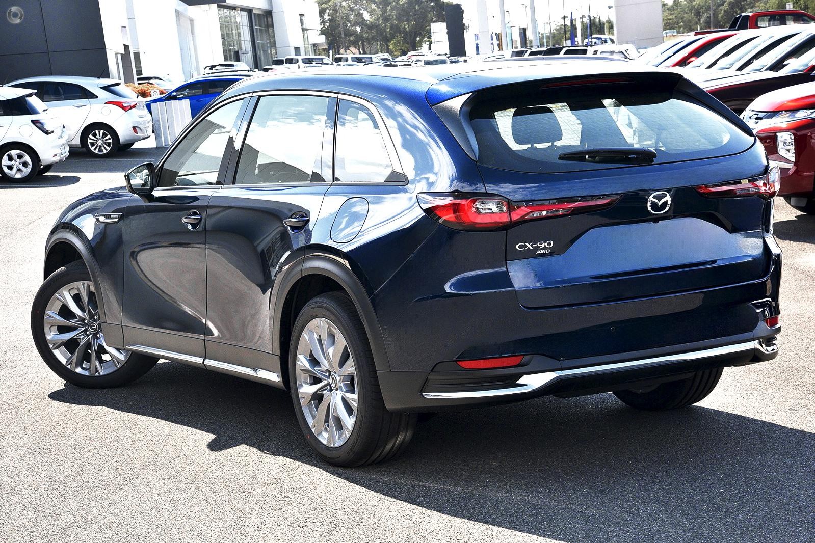 Mazda Cx-90 image 4