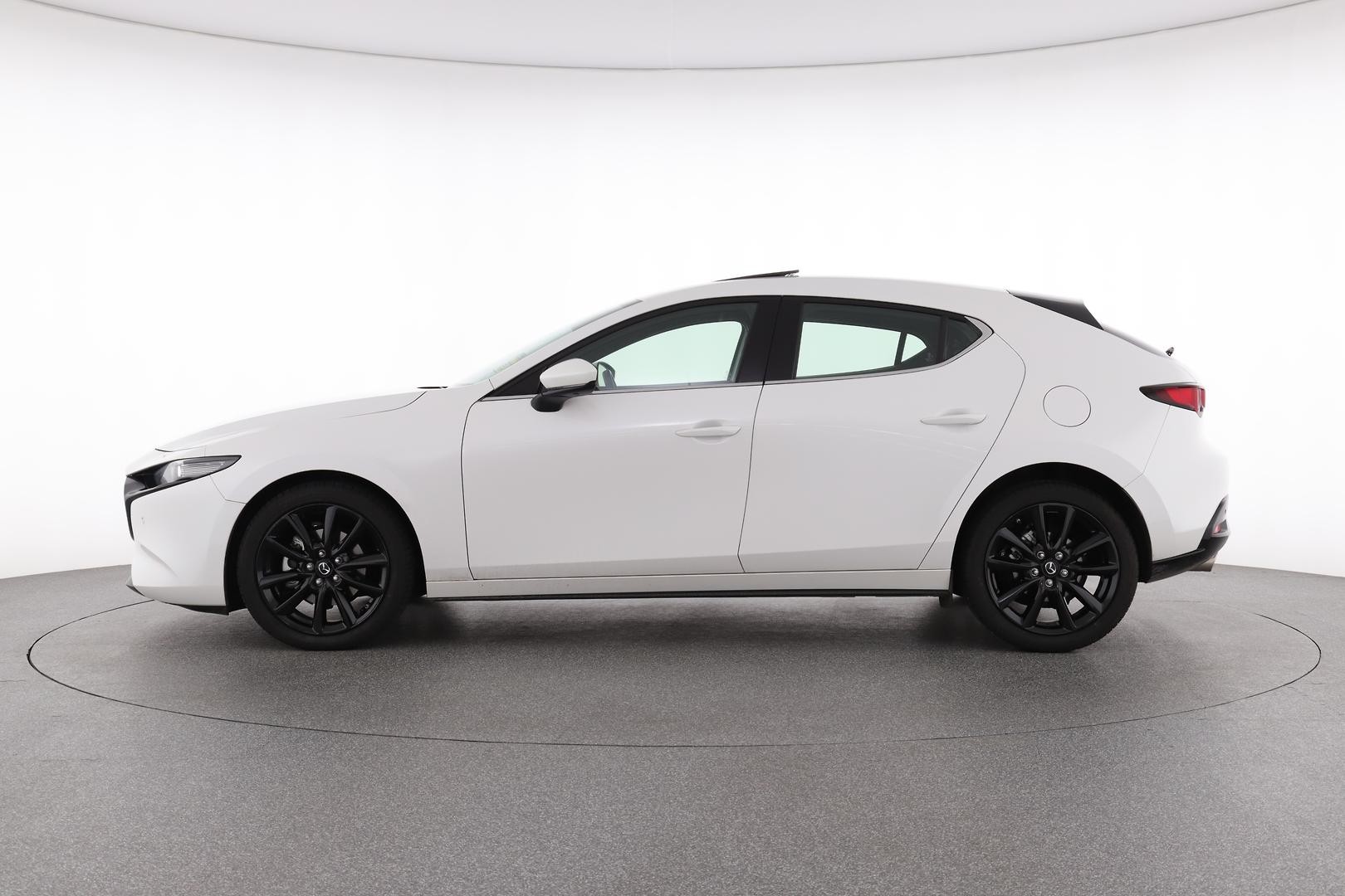 Mazda 3 image 3