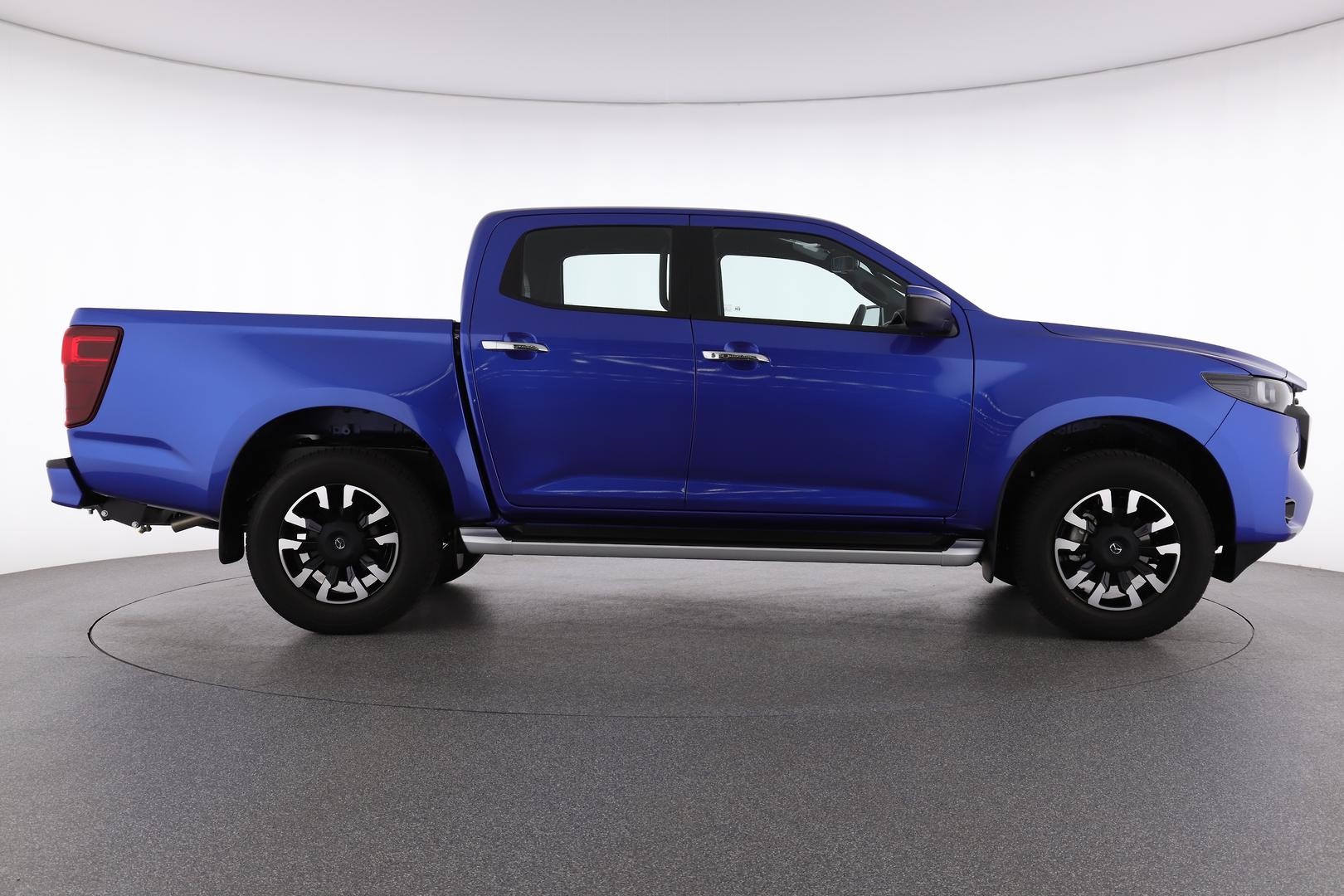 Mazda Bt-50 image 2