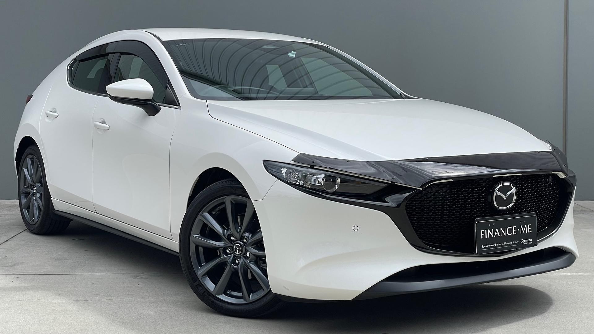 Mazda 3 image 1