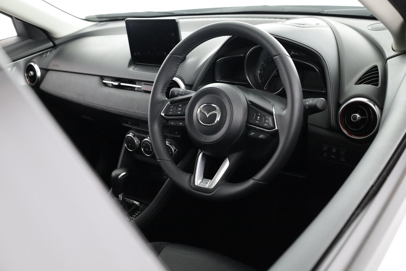 Mazda Cx-3 image 4