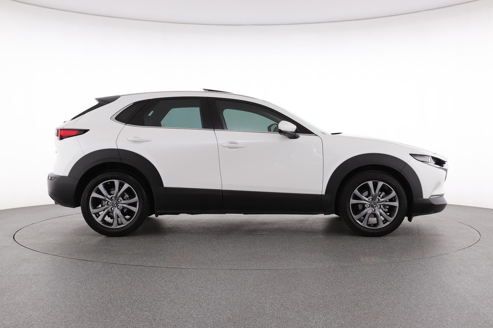 Mazda Cx-30 image 2