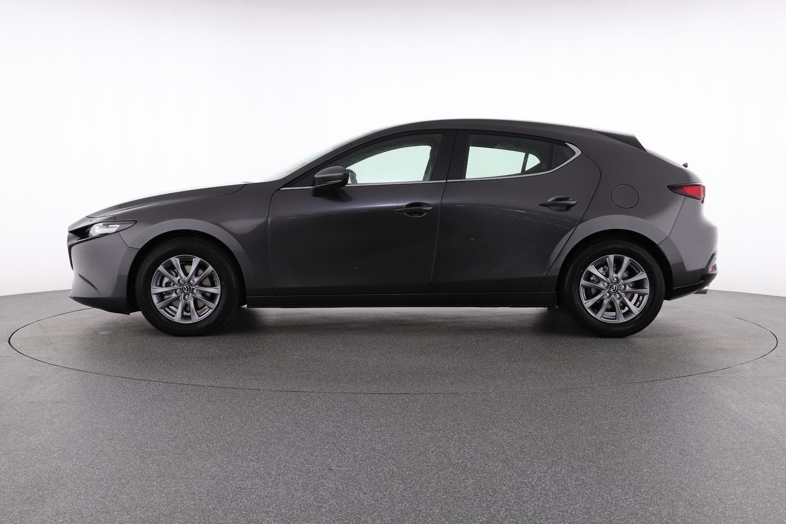 Mazda 3 image 2