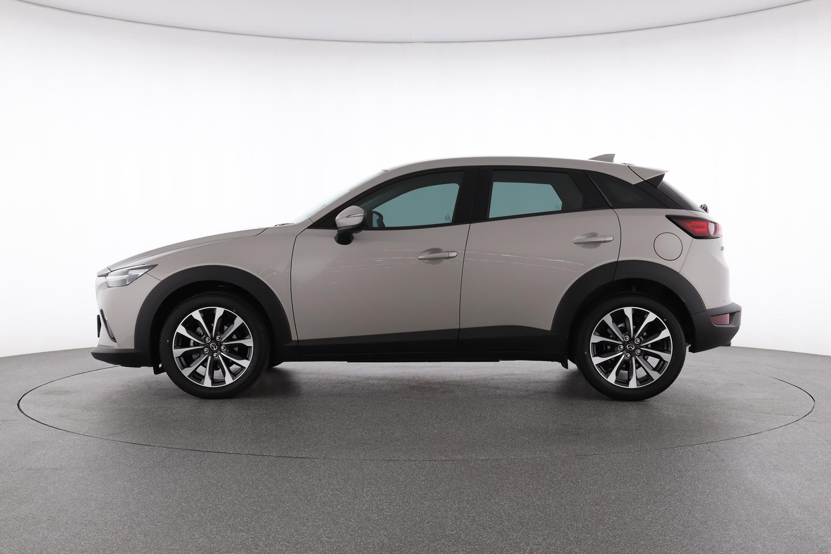 Mazda Cx-3 image 3