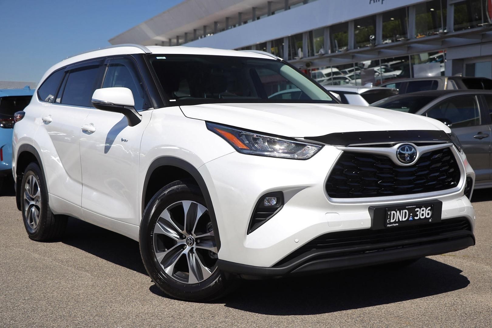 Toyota Kluger image 1