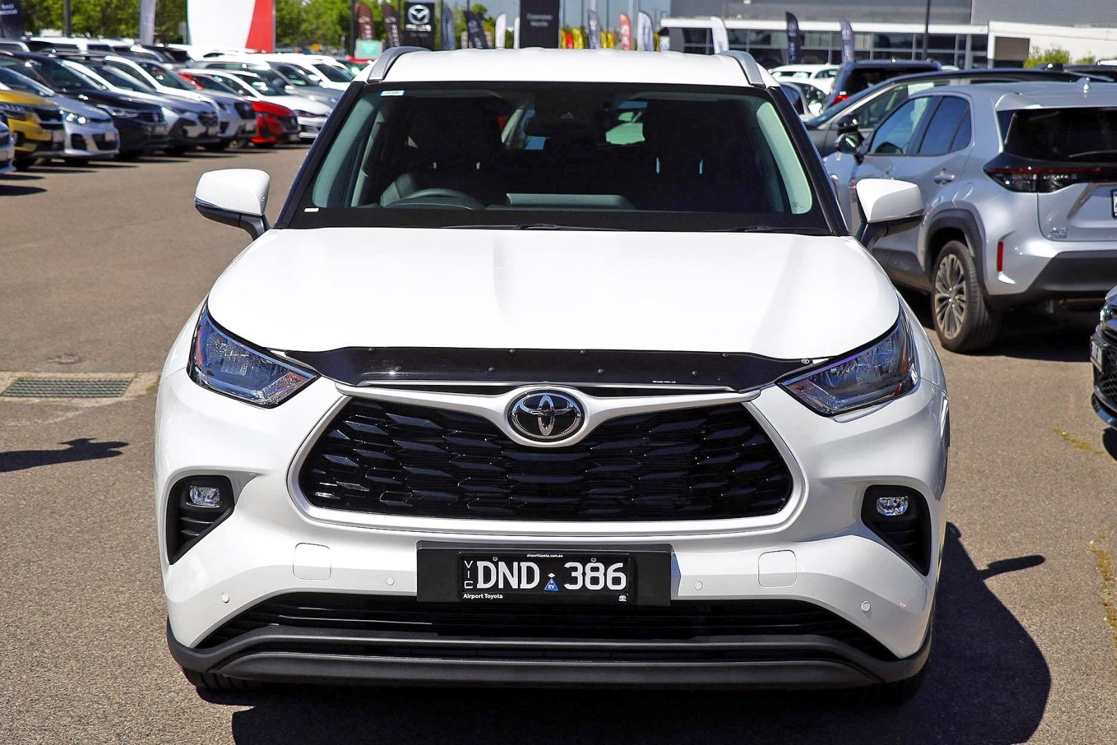 Toyota Kluger image 3