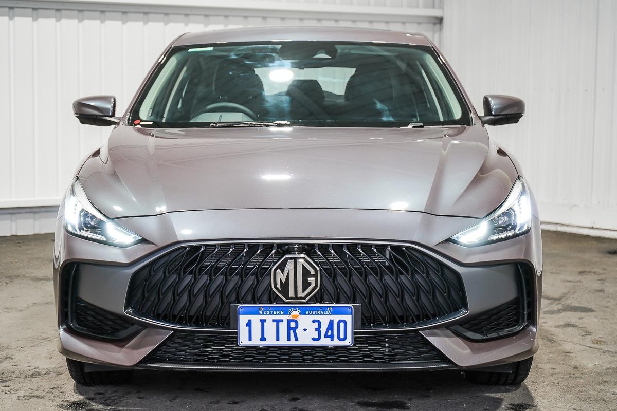 MG Mg5 image 3