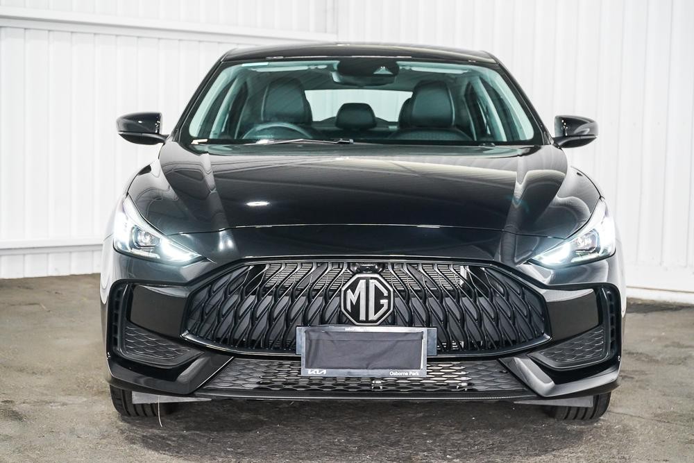 MG Mg5 image 3