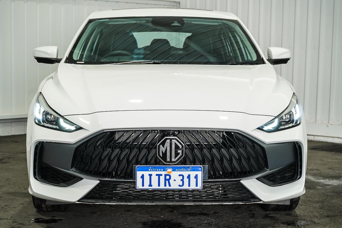 MG Mg5 image 3