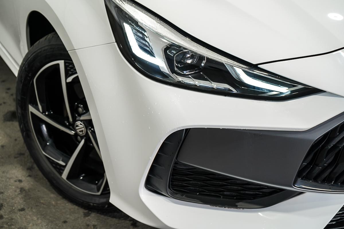 MG Mg5 image 2