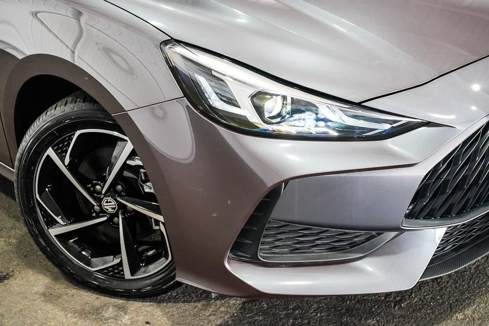 MG Mg5 image 2