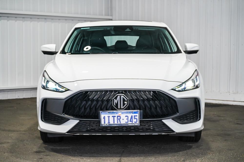 MG Mg5 image 3