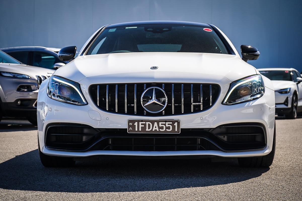 Mercedes Benz C-class image 3