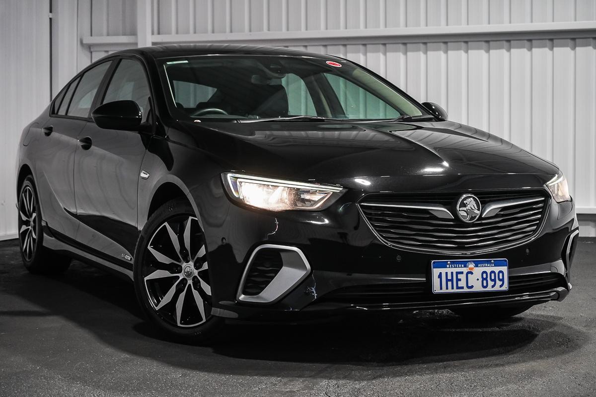 Holden Commodore image 1