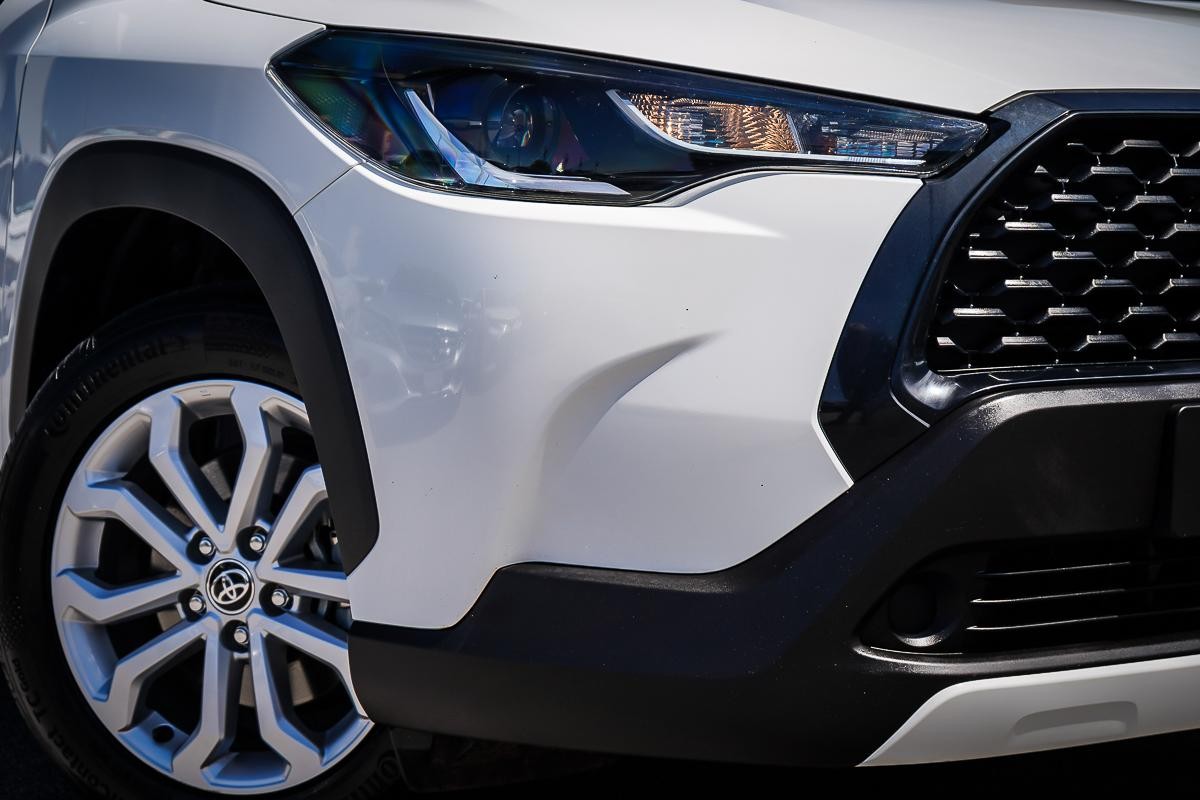 Toyota Corolla Cross image 2