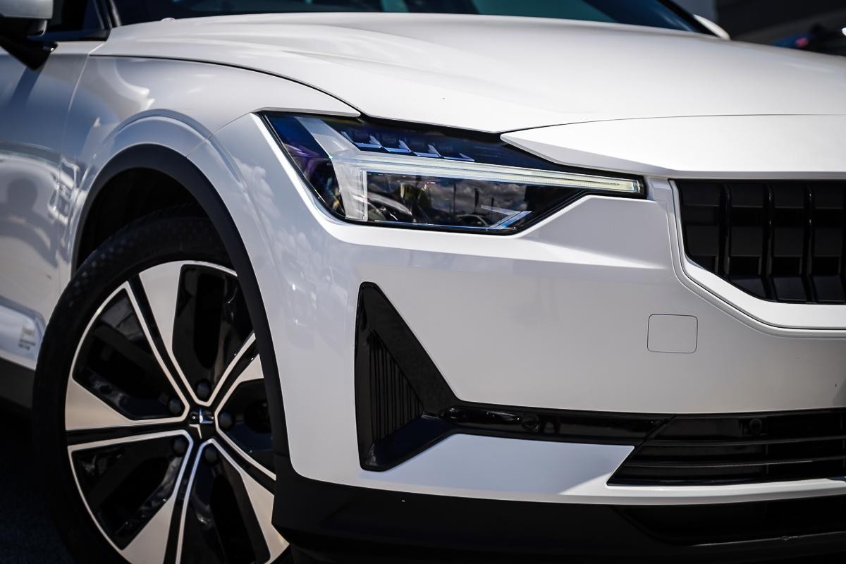 Polestar 2 image 2