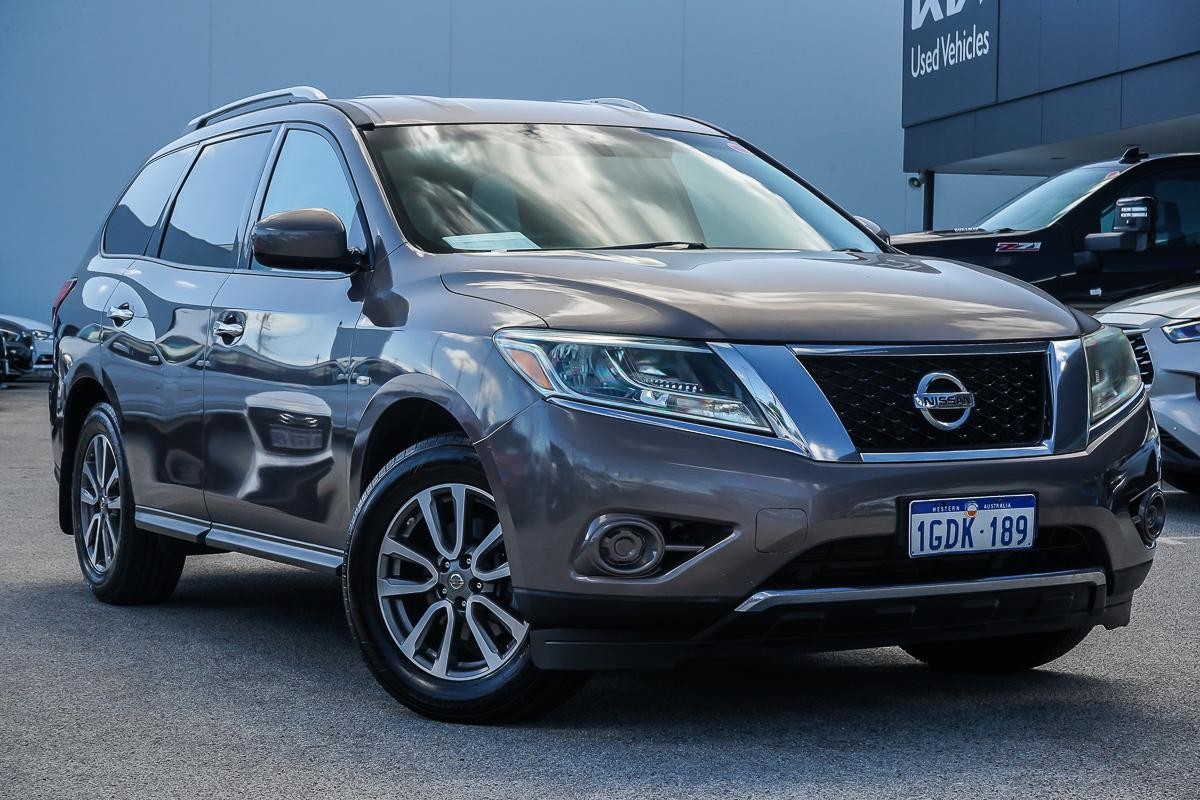 Nissan Pathfinder image 1