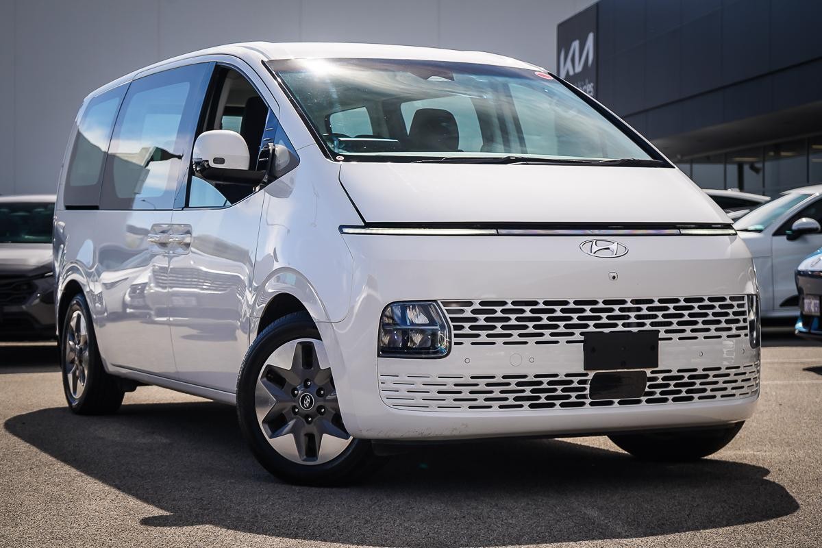 Hyundai Staria image 1