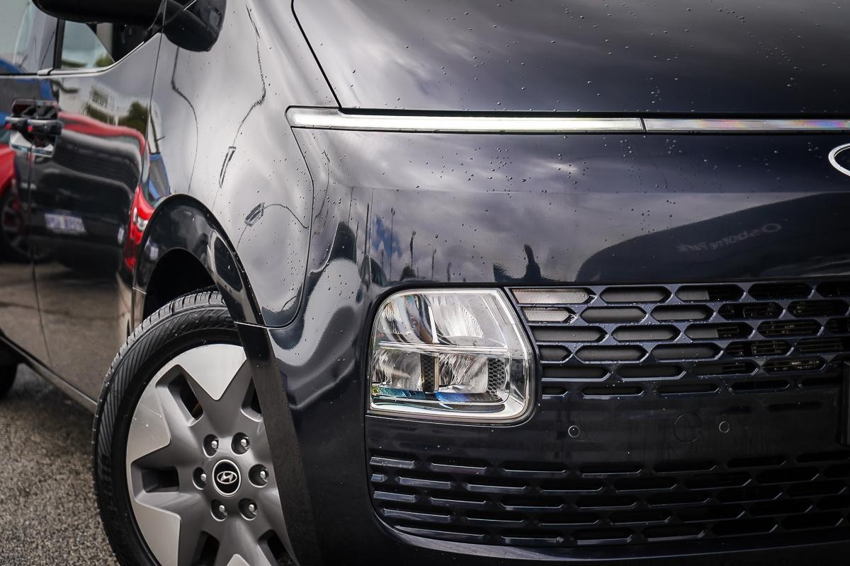 Hyundai Staria image 2