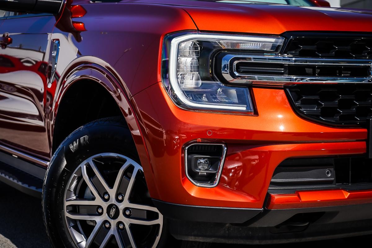 Ford Everest image 2