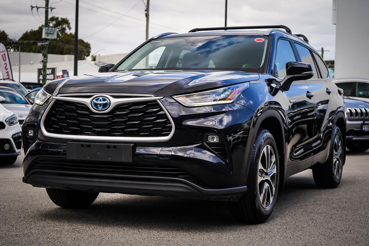 Toyota Kluger image 4