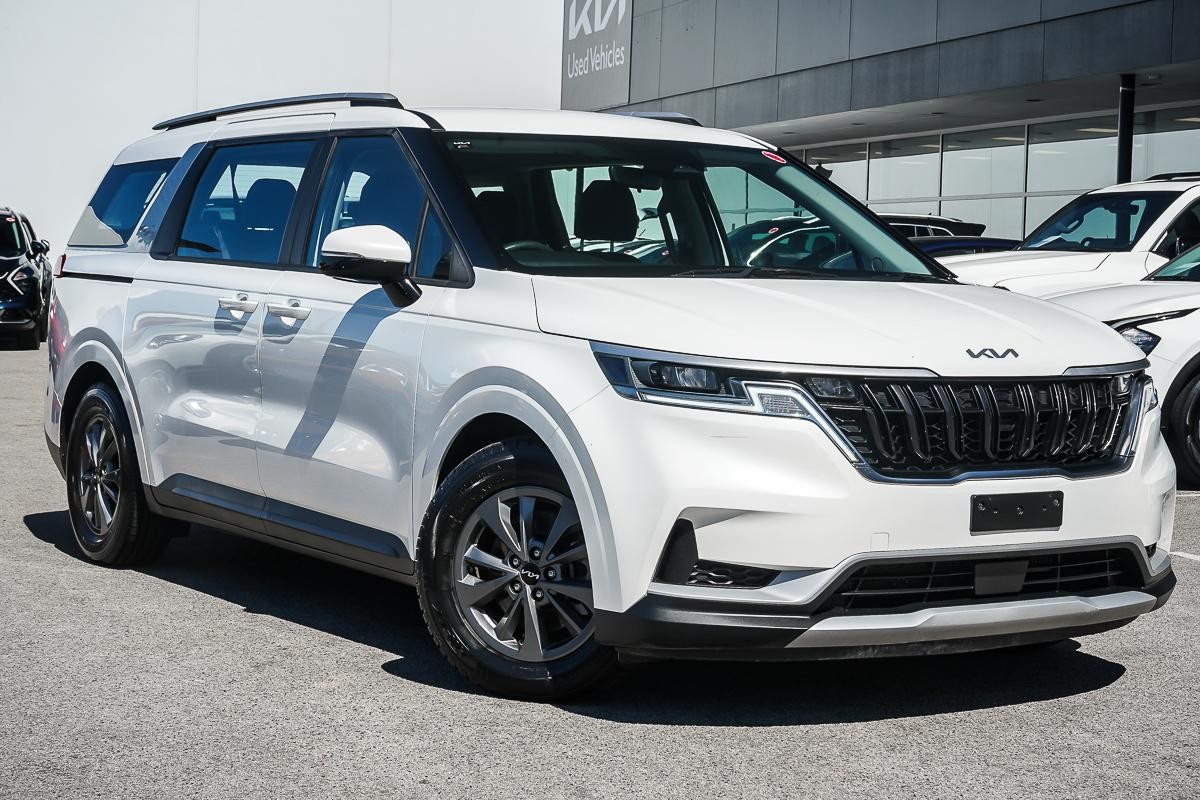 Kia Carnival image 1