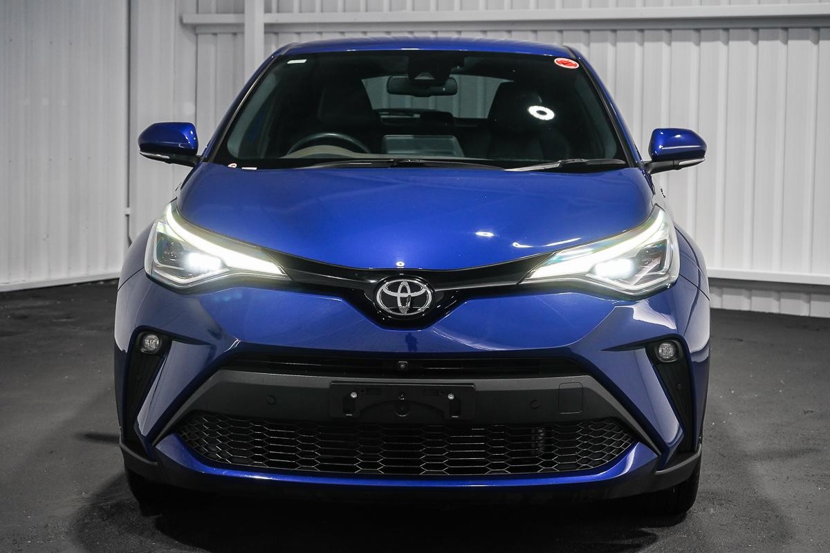 Toyota C-hr image 2