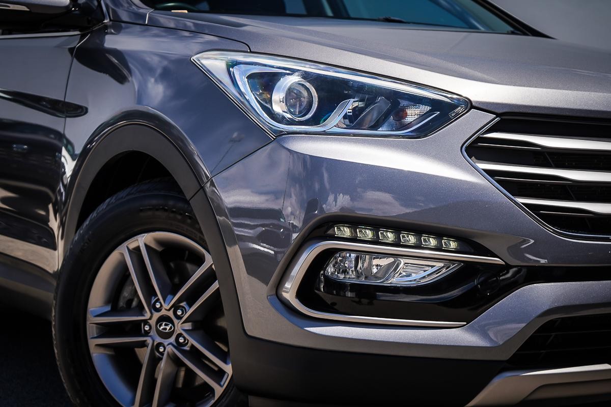 Hyundai Santa Fe image 2