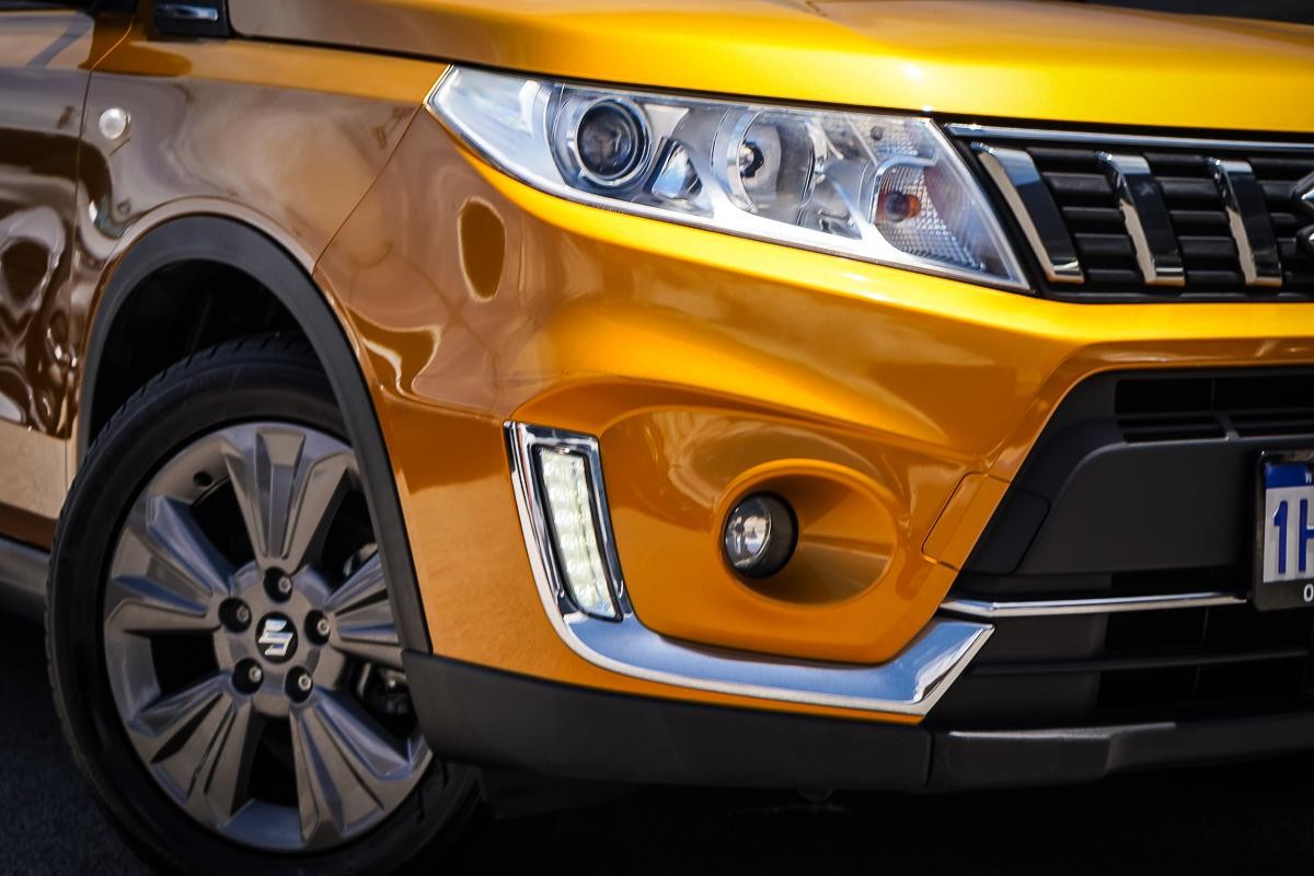 Suzuki Vitara image 2