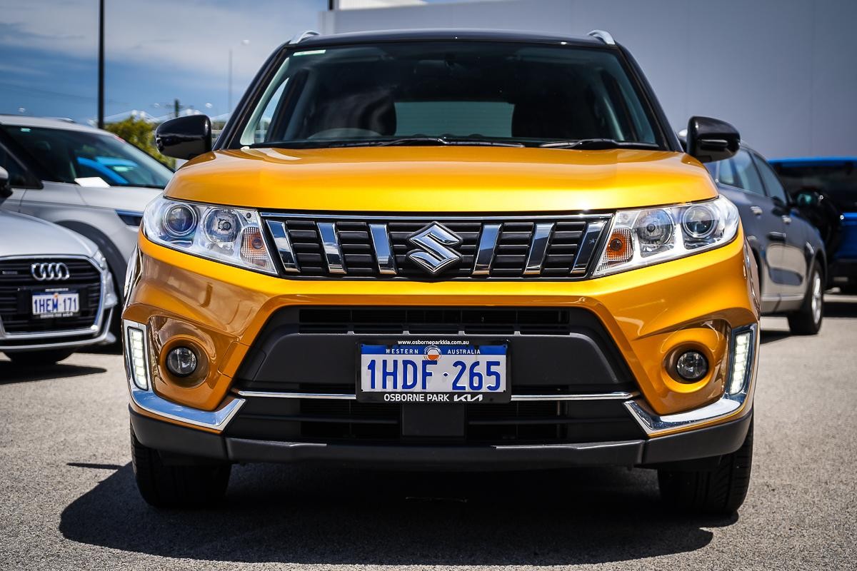 Suzuki Vitara image 3